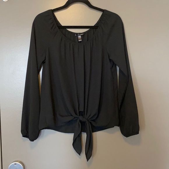 AQUA Tie front off the shoulder top - Picture 1 of 4